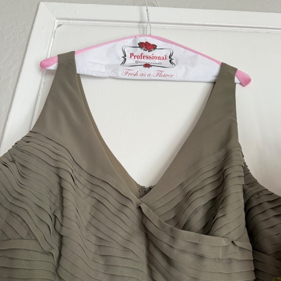 Birdy Gray Laurie Empire Dress - Picture 6 of 13